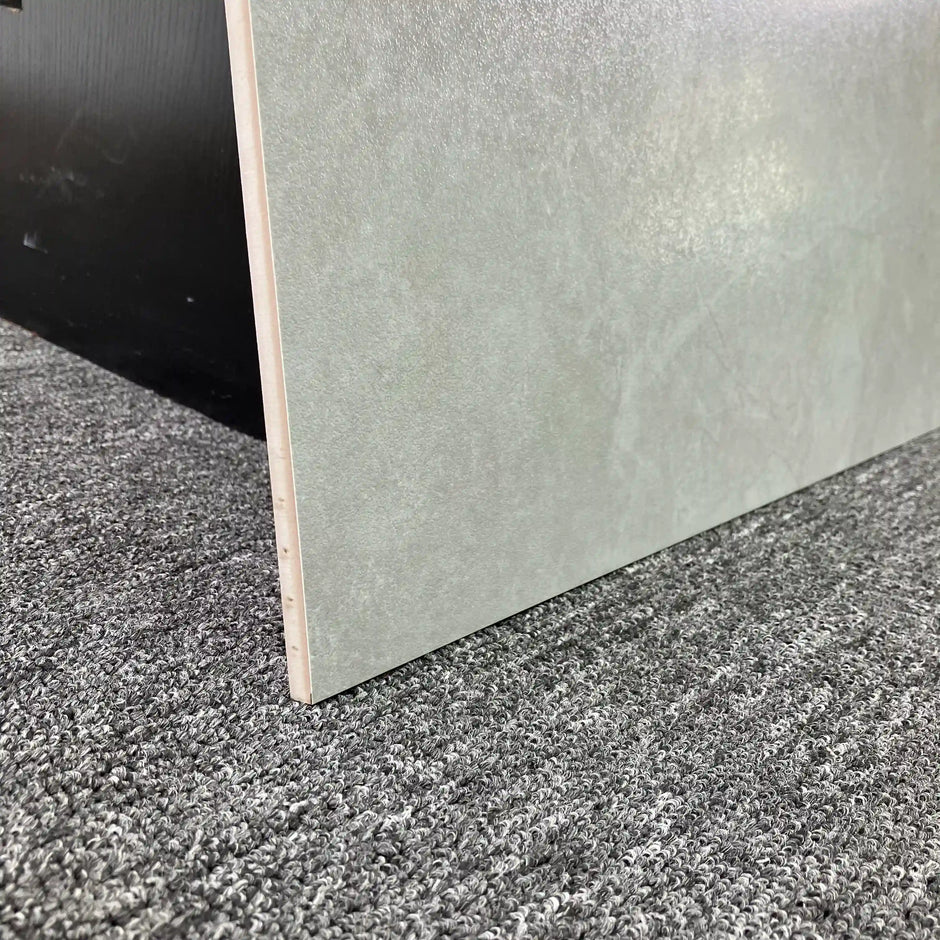 CaesarStone Medium 600x600 Lappato