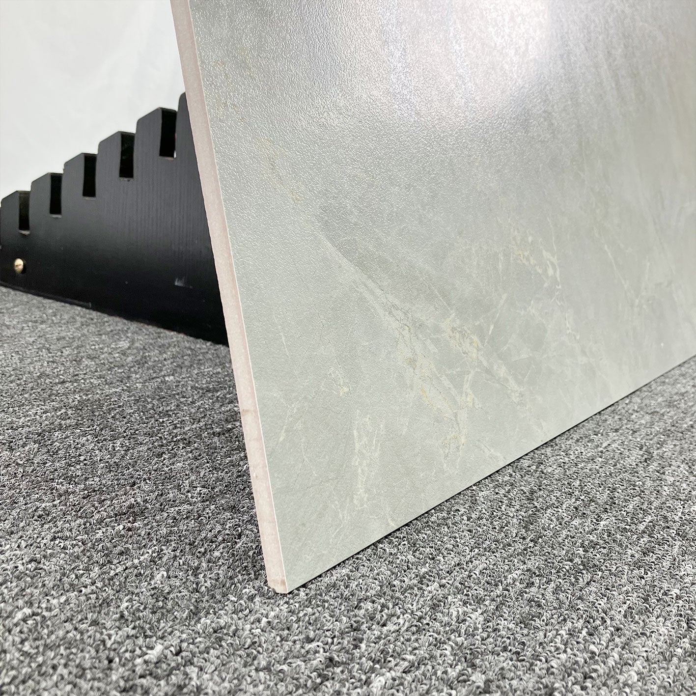 CaesarStone Dark 600x1200 Lappato