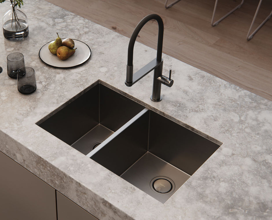 4000 Series 1 and 3/4 Right Hand Bowl Sink - Brushed Carbon