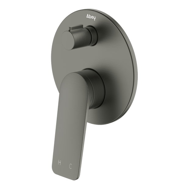Vela Diverter Mixer in Gun Metal