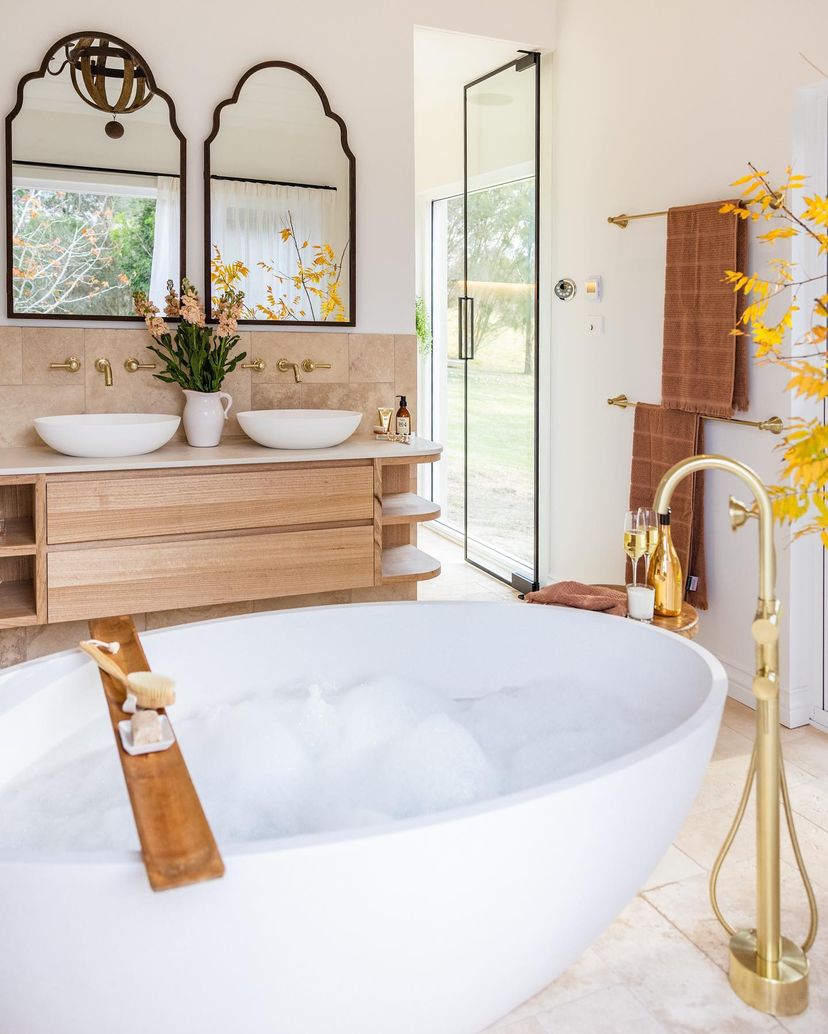 Pietra Bianca Coco Freestanding Bath