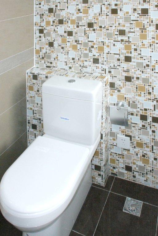 Magic Cream Blend Crystal Glass Mosaic 300x300mm (ESM18-MAGIC) in a room setting