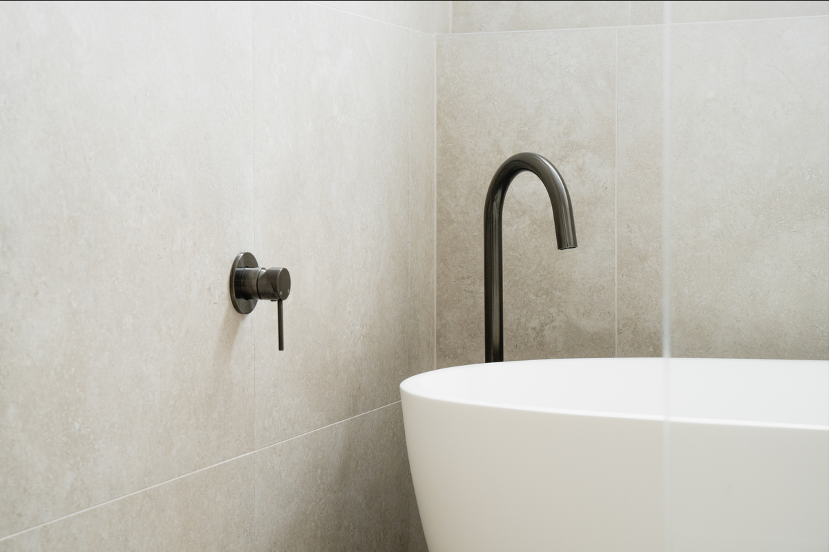 Round Freestanding Bath Spout - Shadow Gunmetal