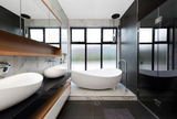 Pietra Bianca Onda Freestanding Bath