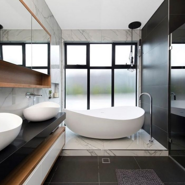 Onda Freestanding Bath