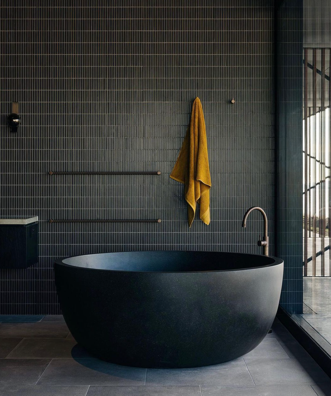 Romeo 1350mm Freestanding Bath