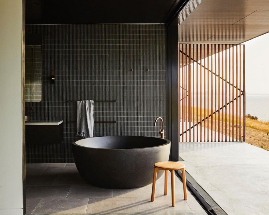 Pietra Bianca Romeo 1350mm Freestanding Bath