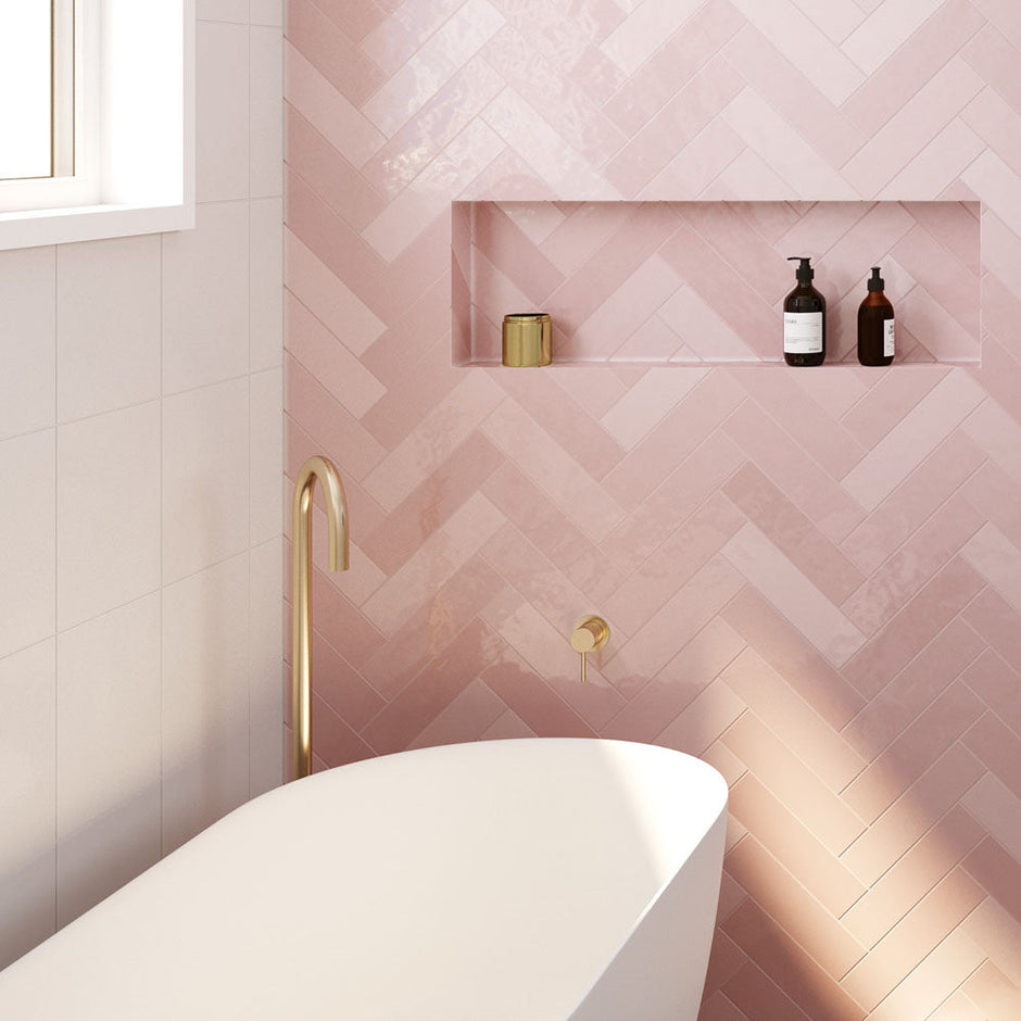Kaya Gooseneck Floor Mounted Bath Outlet