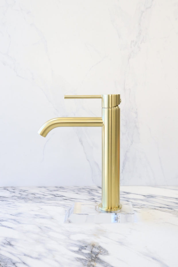Star Mini Mid-Rise Basin Mixer Curved Spout