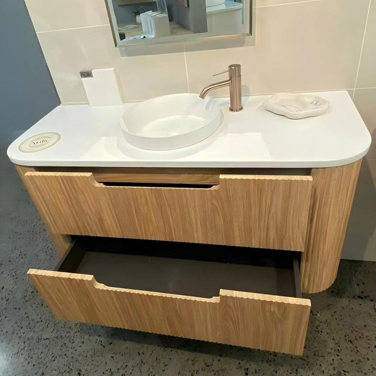 Varcelli Tier Wall Hung 900mm