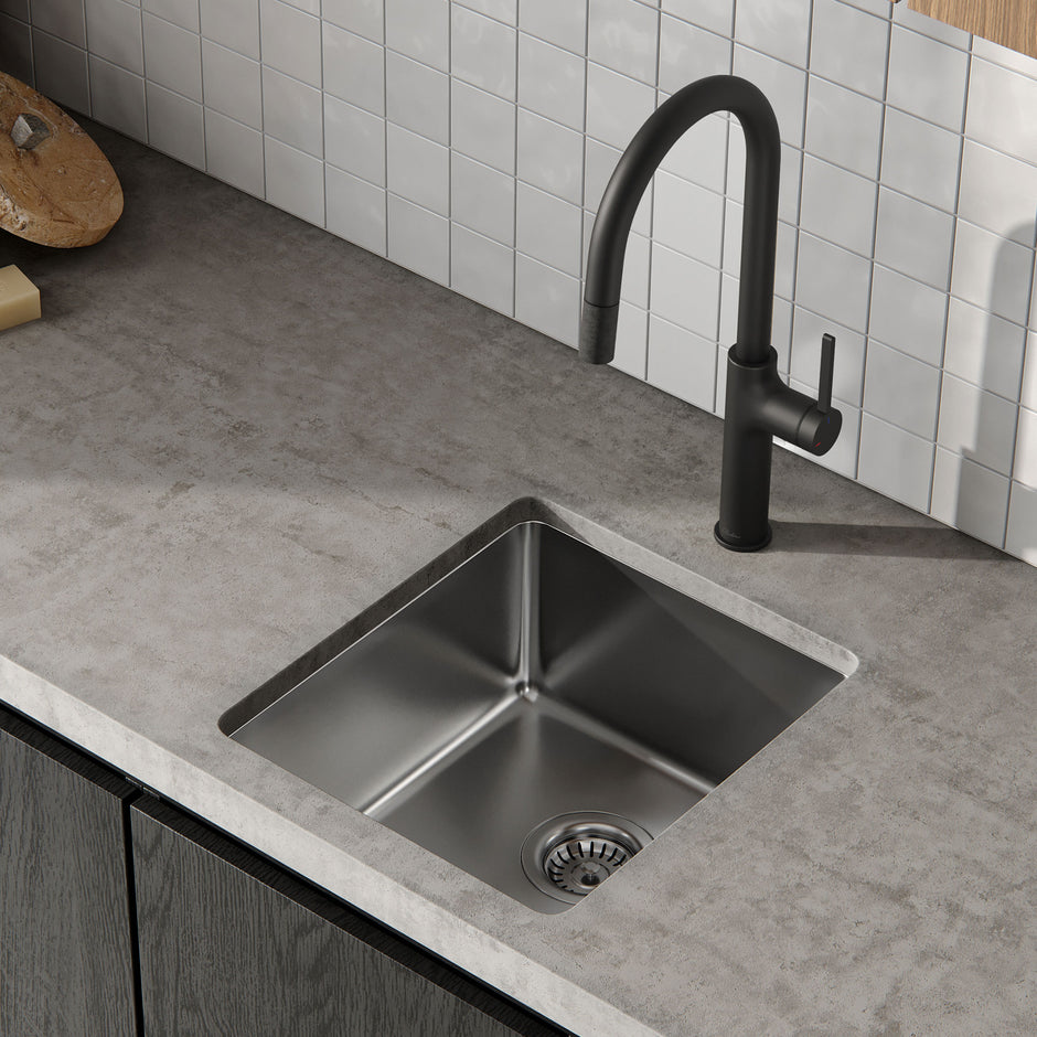 Vilo Goose Neck Pull Out Mixer in a styled room