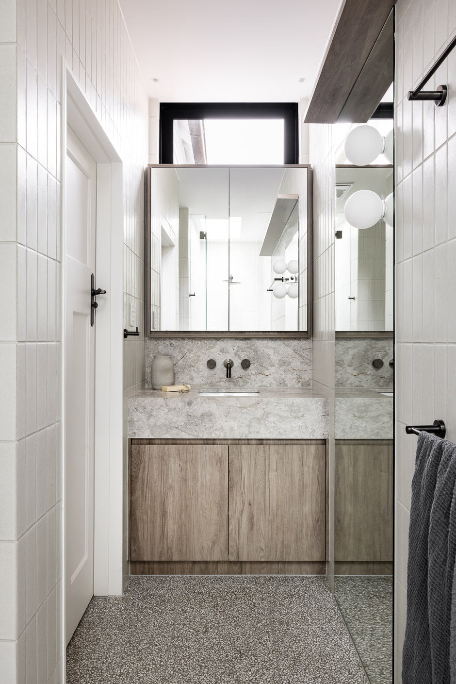 Round Single Towel Rail - Shadow Gunmetal