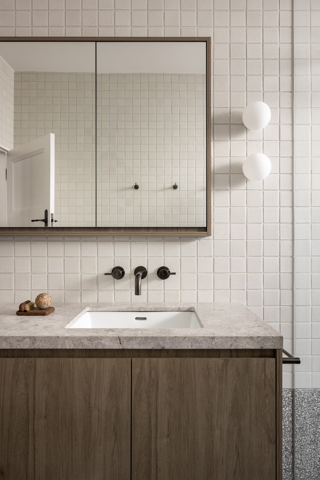 Round Robe Hook - Shadow Gunmetal