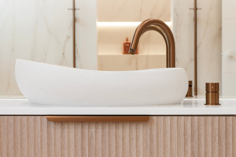 Round Hob Mounted Swivel Spout - Lustre Bronze