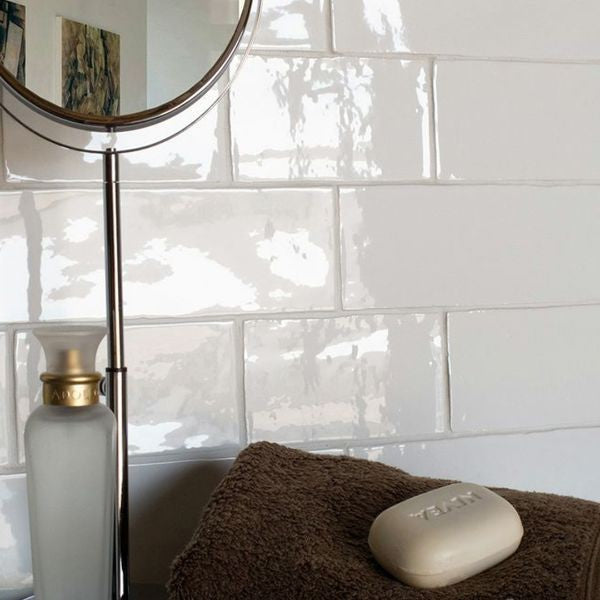Cottage White Gloss Ceramic Subway Tiles in a room setting