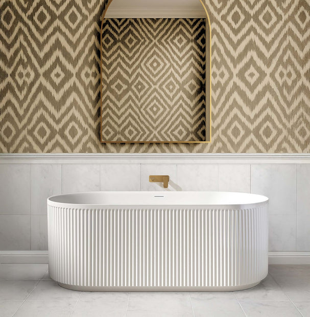 Attica Havana 1500 Gloss White Fluted Bath with Overflow