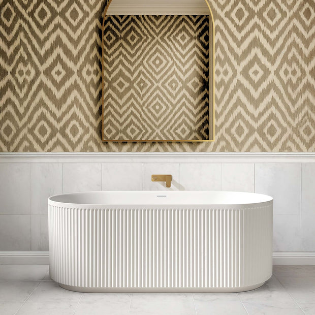 Attica Havana 1500 Matte White Fluted Bath with Overflow