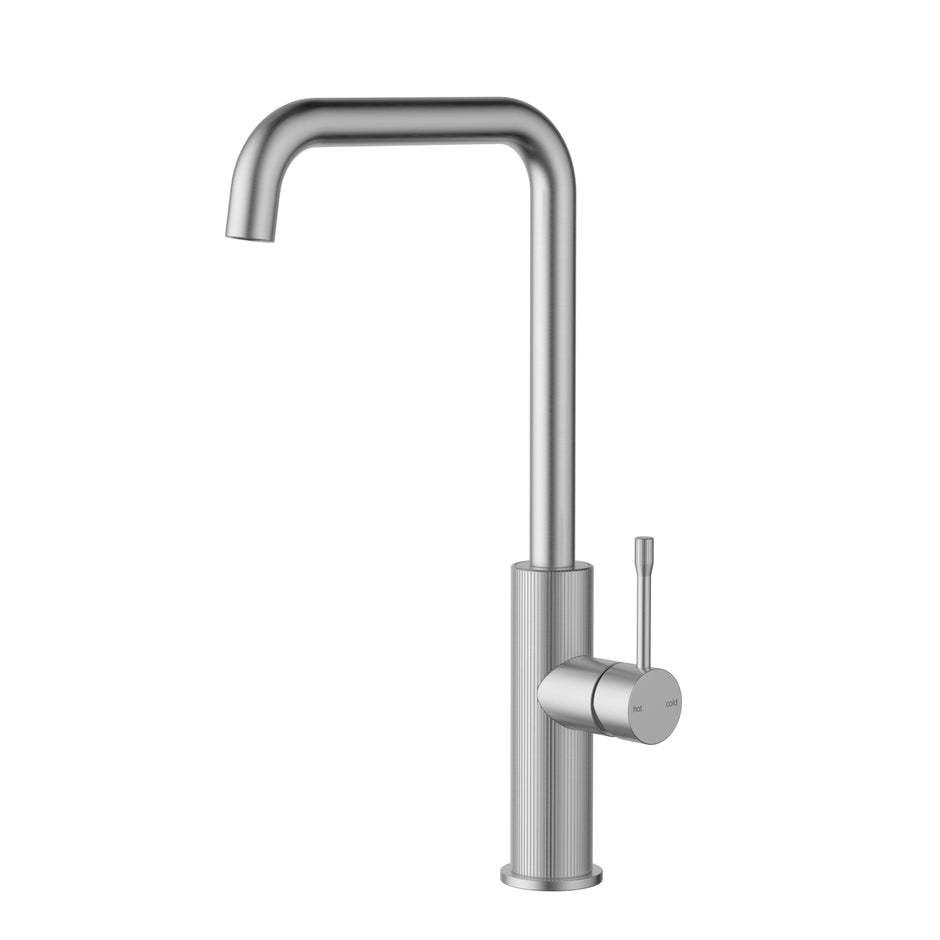 Ikon Linie Sink Mixer in Brushed Nickel