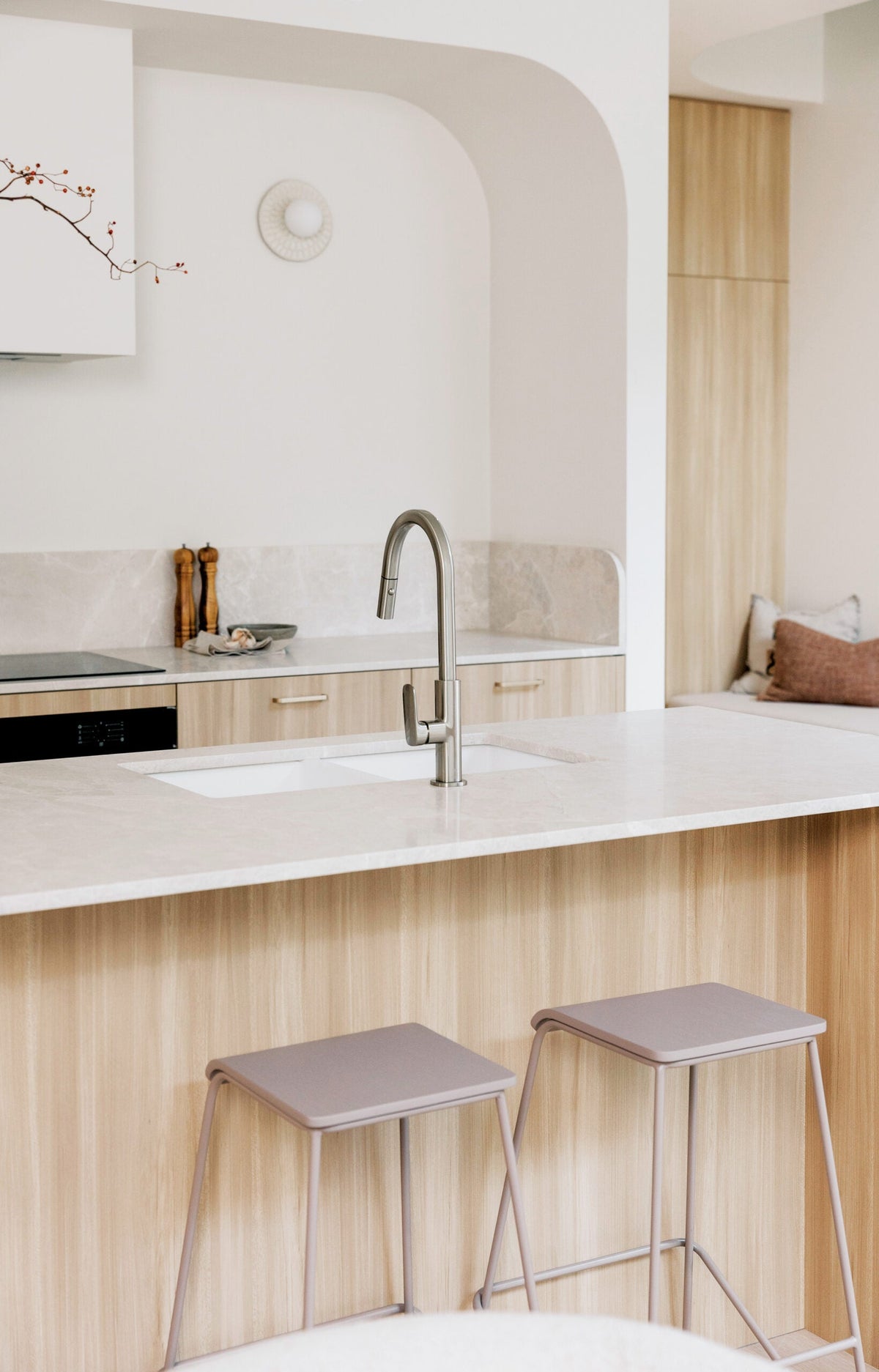 Nuage Pull Out Sink Mixer 200mm - Lead Free