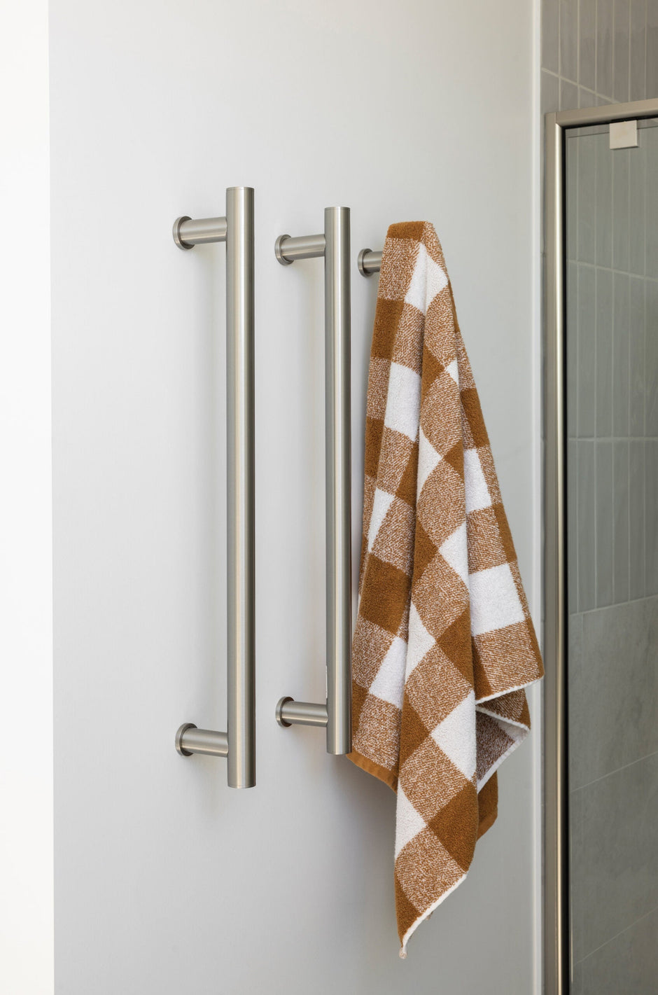 Heated Triple Towel Rail Round 600mm