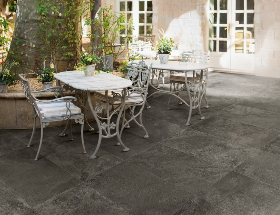 Pierres des Chateaux Chenonceau Matt Stone Look Porcelain Tiles in a room setting
