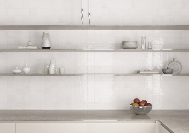 Verticale Clean Gloss Porcelain Tiles 100x100mm in a room setting